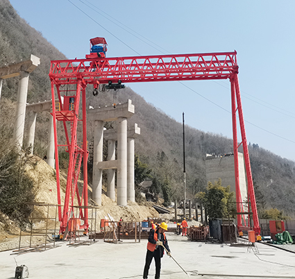 武漢馳建建設(shè)工程有限公司九綿高速25標(biāo)、MG80/10t-16m-16m，雙主梁門(mén)式起重機(jī)
